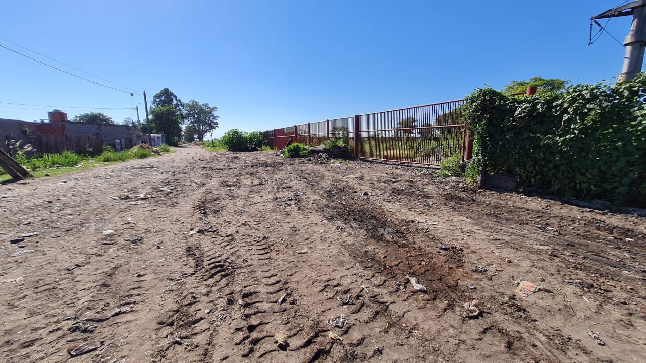 Así quedó la calle Alejandro Heredia Lindante al B° Virgen del Rosario, lugar donde se habia creado un gran basural y Servicios Públicos de la Municipalidad de Alderetes lo erradicó